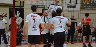 SERIE B, CON LE UNGHIE E CON I DENTI, 3-2!